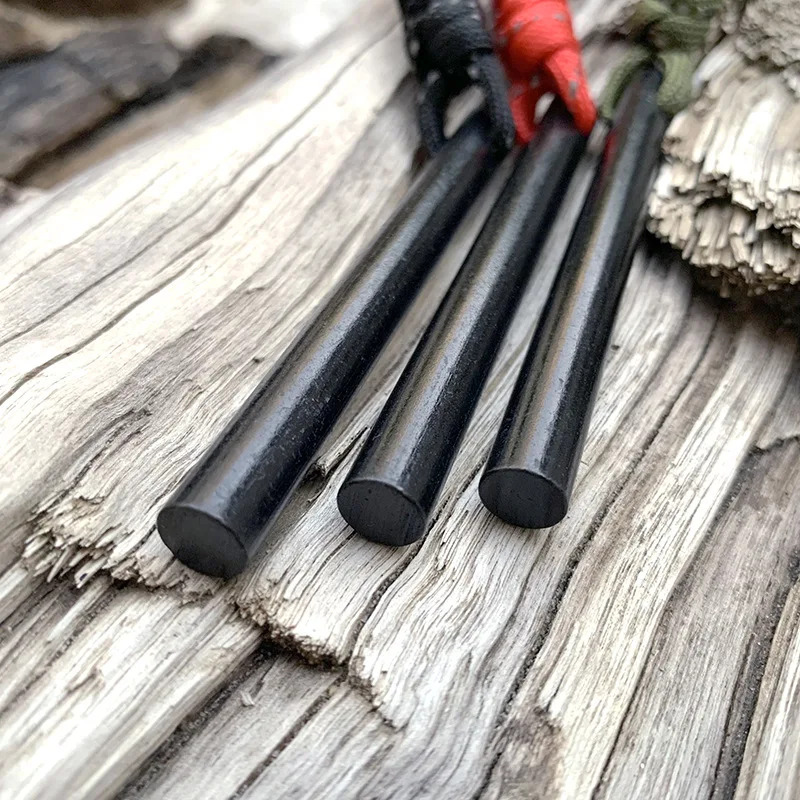 Bear Grylls 3-in-1 EDC Surviva - огляд і ціна Ferro Rod Striker